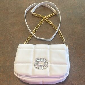White Quilted Shoulder Bag with Gold Chain